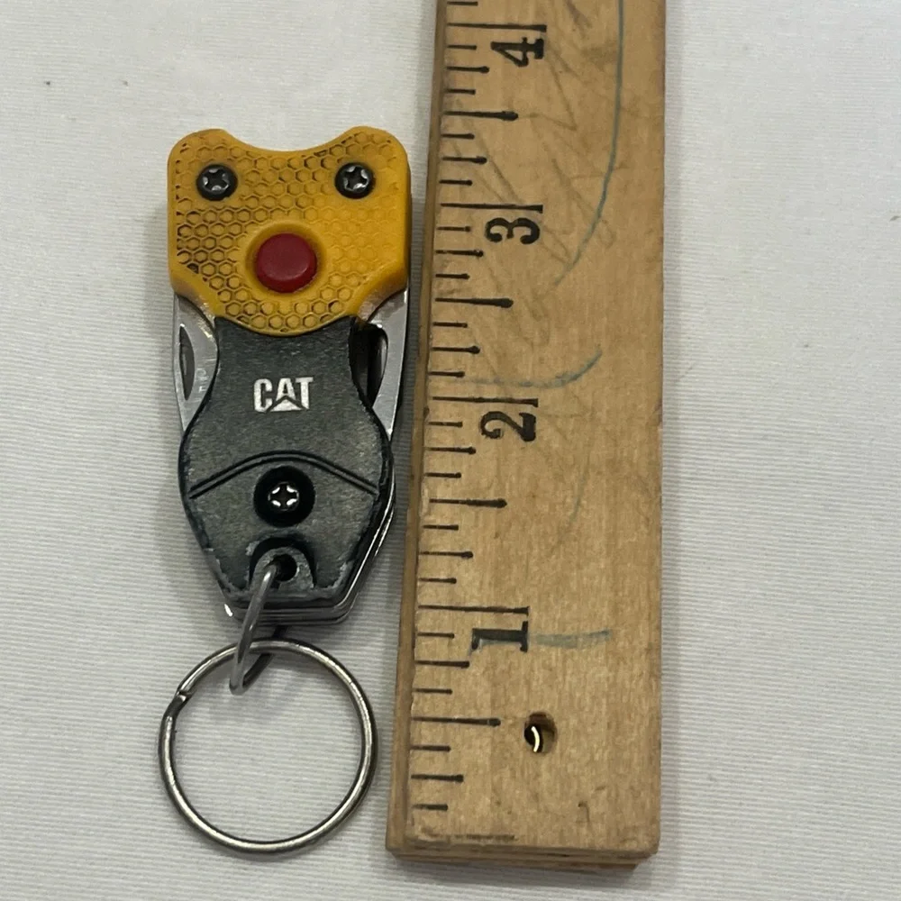CAT COMPANY Mini Multi Tool Flashlight Keychain - Picture 5 of 6